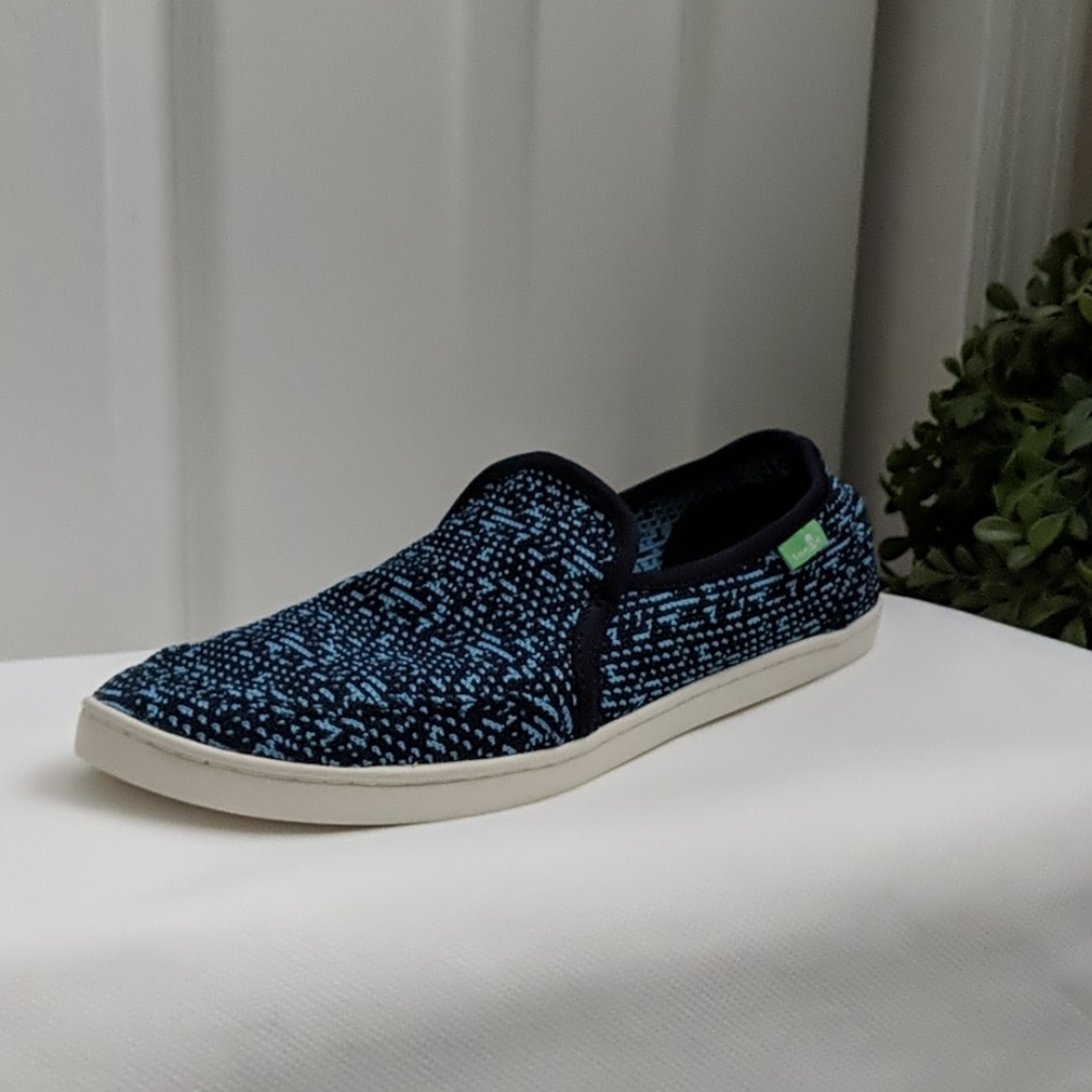 NWT Sanük shoes